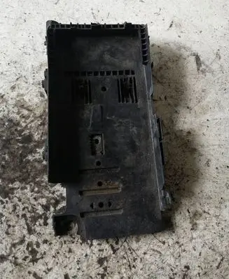 Ford Mondeo MK IV Battery tray 6G9110723A