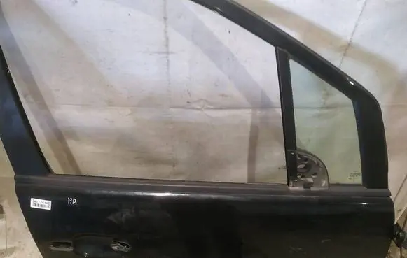 Mercedes-Benz A W168 Front door glass trim molding 