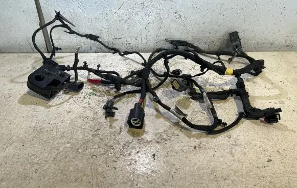 Jeep Cherokee Engine installation wiring loom P68287850AC AX1068AT472 850AC