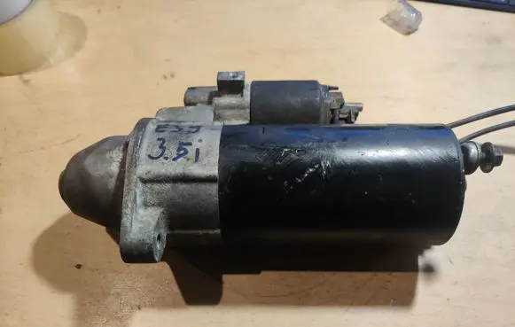 BMW 5 E39 Starter motor 0001110071 1729982