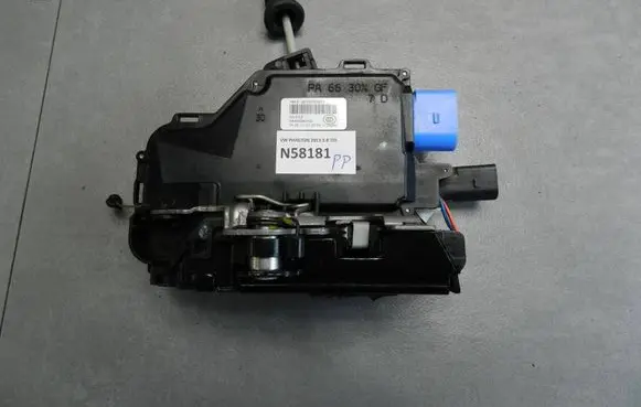 Volkswagen Phaeton Front door lock 3D1837016AD E840298010A PA66302GF