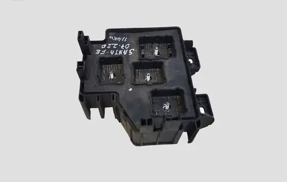 Hyundai Santa Fe Fuse module 919502B100