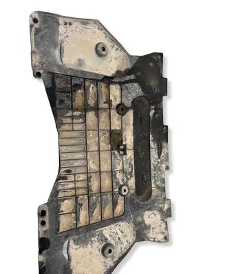 Nissan Qashqai Engine splash shield/under tray 758C4HV80A