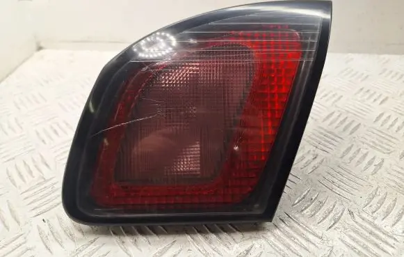 Nissan Primera Tailgate rear/tail lights EQ5PC