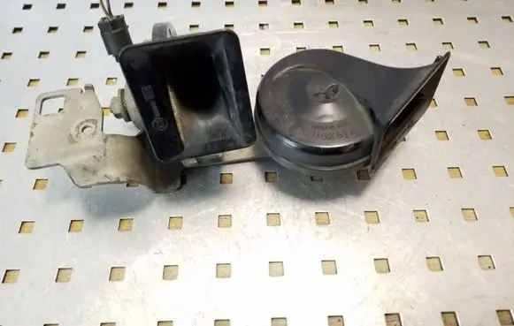 BMW 5 E60 E61 Horn signal 6935709 E20092018