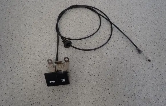 Nissan Micra Engine bonnet/hood lock release cable 