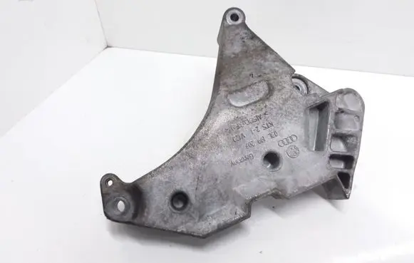 Volkswagen PASSAT B6 Engine mounting bracket 03L199207