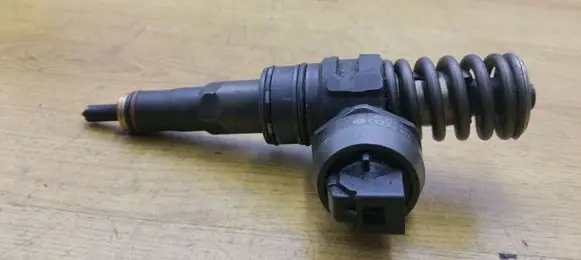 Audi A3 S3 8P Fuel injector 038130073AG