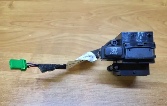 Engine start stop button switch