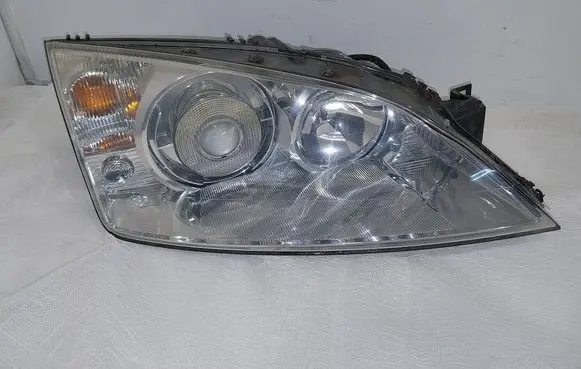 Ford Mondeo Mk III Headlight/headlamp 1S7113005CM 0301174272