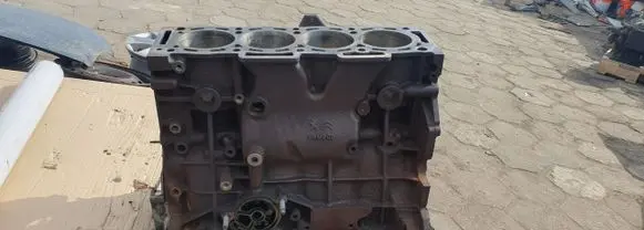 Peugeot 308 Engine block AH01
