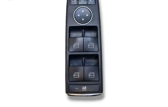 Mercedes-Benz C W204 Electric window control switch A2049055402