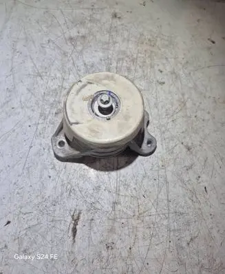 Mercedes-Benz E W213 Engine mount bracket A2132406800