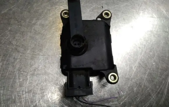 Renault Espace III Air flap motor/actuator 0132801110