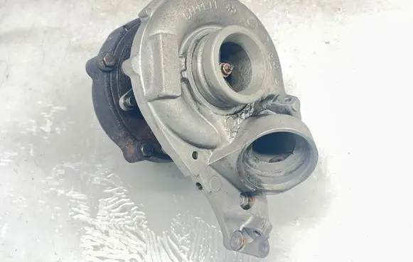 Mercedes-Benz E W211 Turbo A6460900980