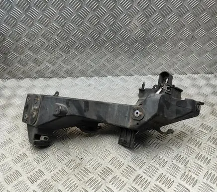 Jeep Grand Cherokee (WK) Headlight/headlamp mounting bracket M149789 K05156135AA