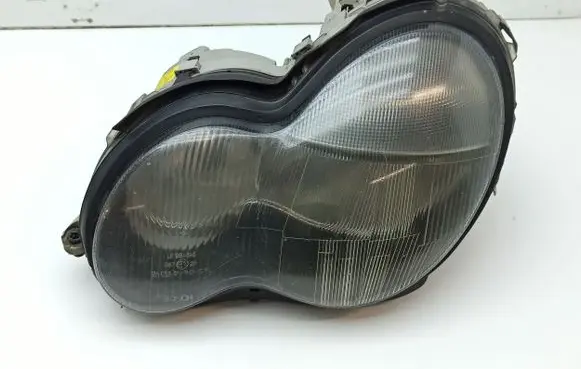 Mercedes-Benz C W203 Headlight/headlamp A2038200161