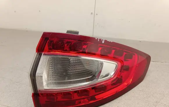 Ford Mondeo MK V Rear/tail lights DS7313404CD 21050201