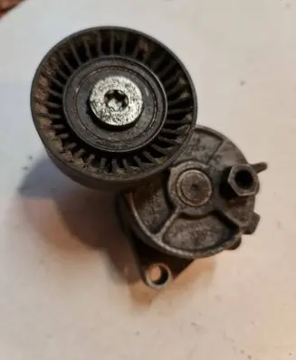 BMW 3 E90 E91 Generator/alternator belt tensioner 0281427252