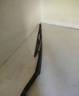 BMW 3 E46 Windshield/front glass wiper blade 