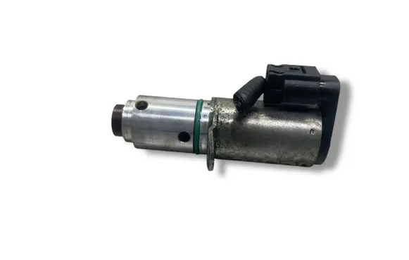 Volvo C70 Camshaft vanos timing valve c275300502 0702111203A