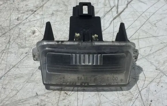 Toyota Yaris Number plate light L000012