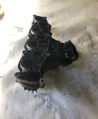 Audi Q3 8U Intake manifold 03L129711AN