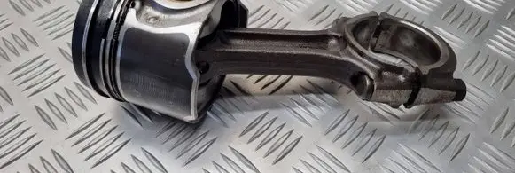 KIA Carnival Piston with connecting rod