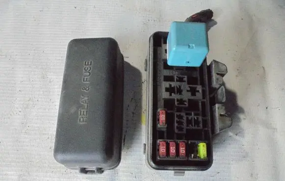 Lexus RX 330 - 350 - 400H Fuse box set