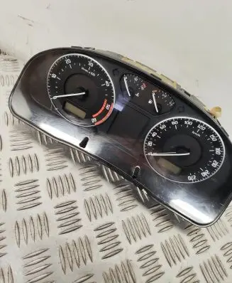 Skoda Superb B5 (3U) Speedometer (instrument cluster) 3U0920812D