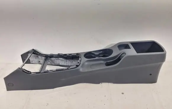 Hyundai i30 Center console 846712R000 846102R000