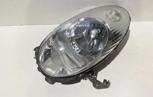 Nissan Micra Headlight/headlamp 26060BC500