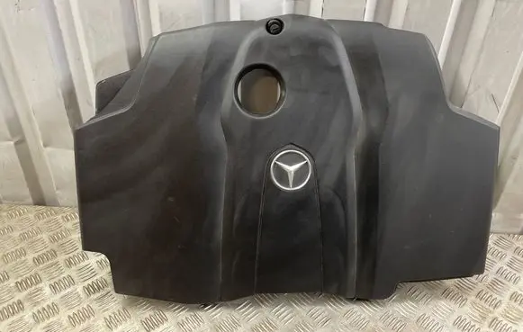 Mercedes-Benz C W205 Engine cover (trim) A6510105026 BBP214303