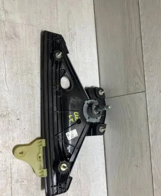 Renault Clio V Sliding door electric window regulator 827218155r