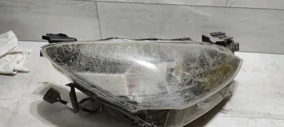 Mazda 2 Headlight/headlamp D4SN51030