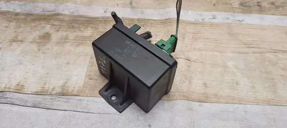 Glow plug pre-heat relay