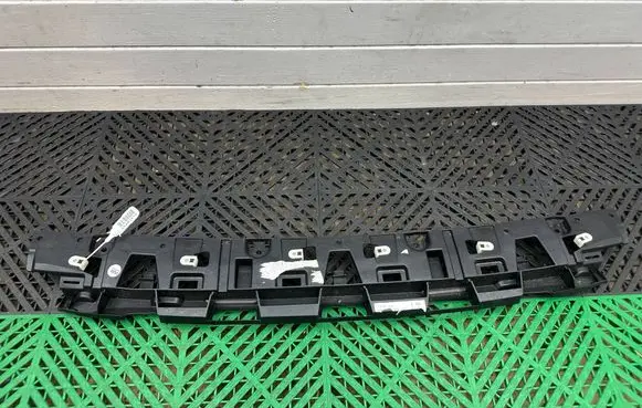 BMW 3 G20 G21 Front bumper mounting bracket 8072545