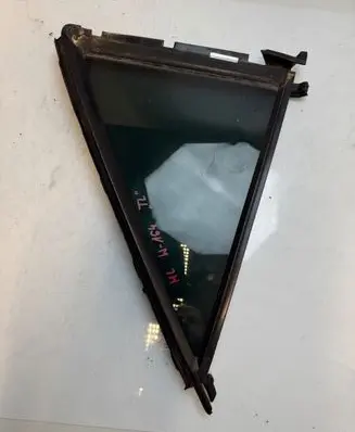 Mercedes-Benz ML AMG W164 Rear vent window glass a1647302555