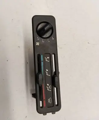 Peugeot 106 Climate control unit 9070437617