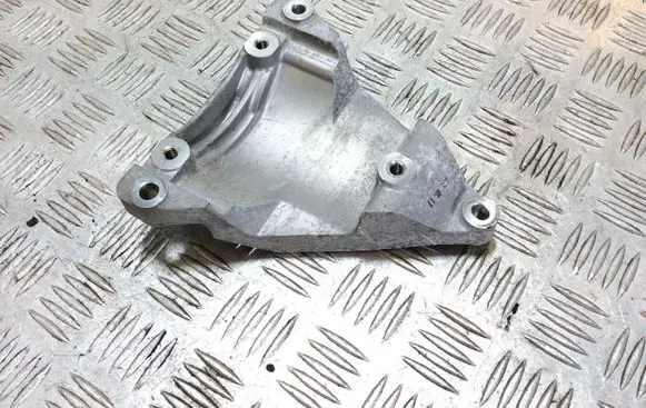Opel Mokka A/C compressor mount bracket 55577168