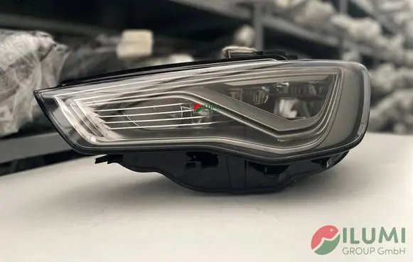 Audi A3 S3 8V Headlight/headlamp 8V0941033
