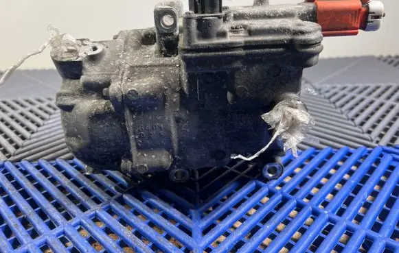 Toyota Auris E180 Air conditioning (A/C) compressor (pump) 0422001330 12U05821 ES14C