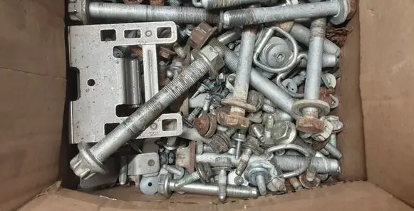 Nuts/bolts