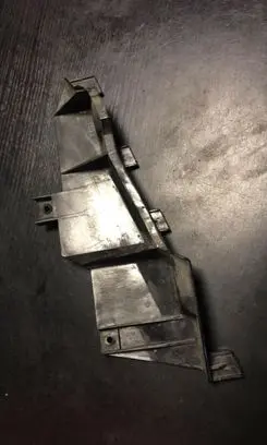 Headlight/headlamp mounting bracket