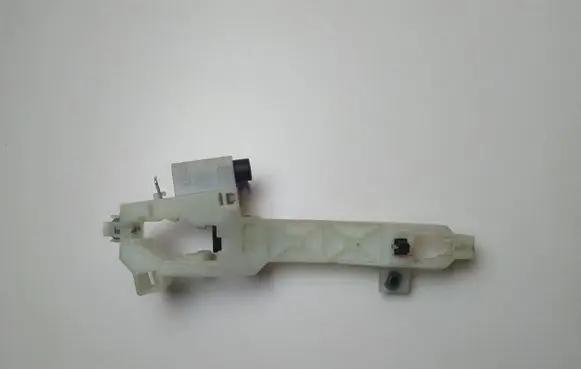 Front door exterior handle/bracket