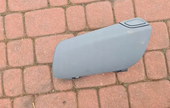 Opel Mokka X Glove box AXB18847