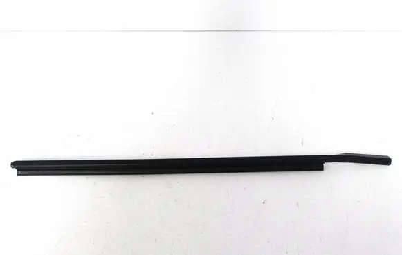 Land Rover Defender Trim molding L8B225596A