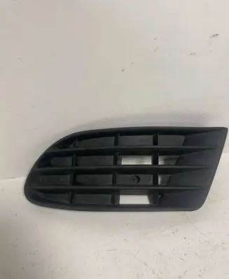Volkswagen Golf Plus Front bumper lower grill 5M0853666