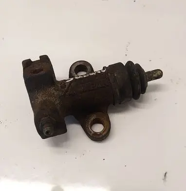 Subaru Forester SG Clutch master cylinder 