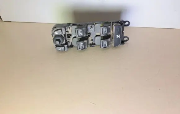 Volvo V70 Electric window control switch 30773269 03454200